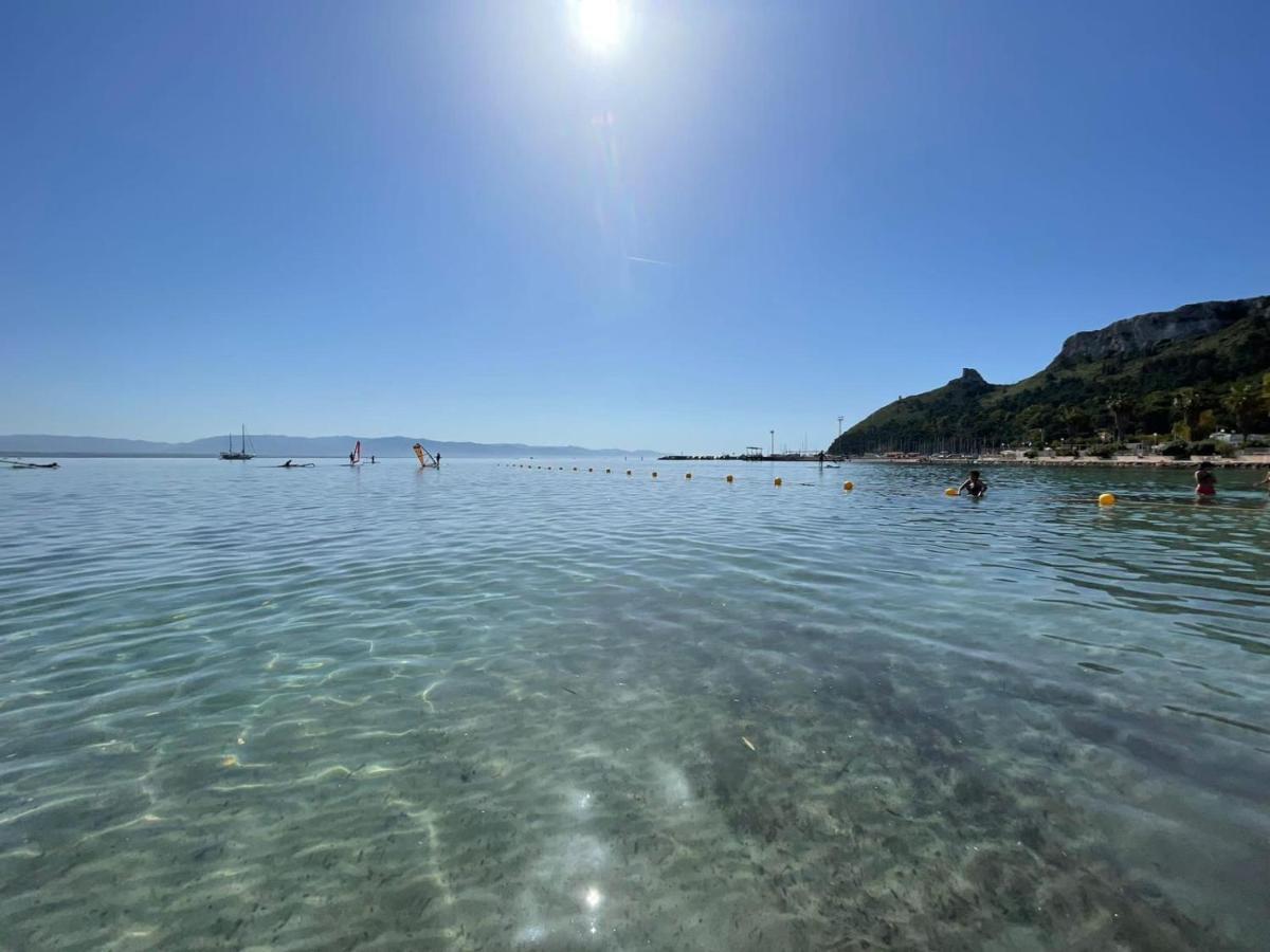 Suite Sardinia Holiday Cagliari Exteriör bild